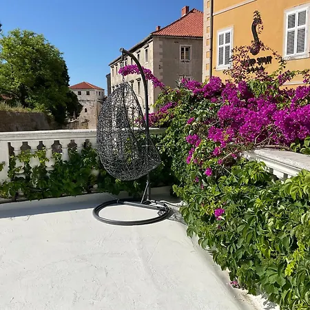 Terrace Suites-split Apartment Split