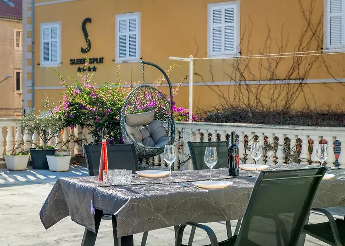 Terrace Suites-split 公寓