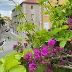 Terrace Suites-split