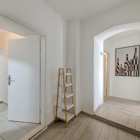 Terrace Suites-split