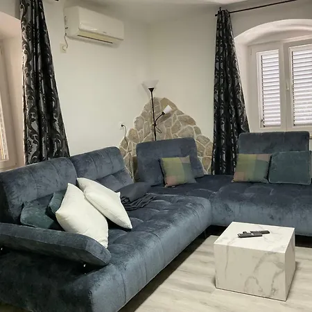 Terrace Suites-split Apartment Split